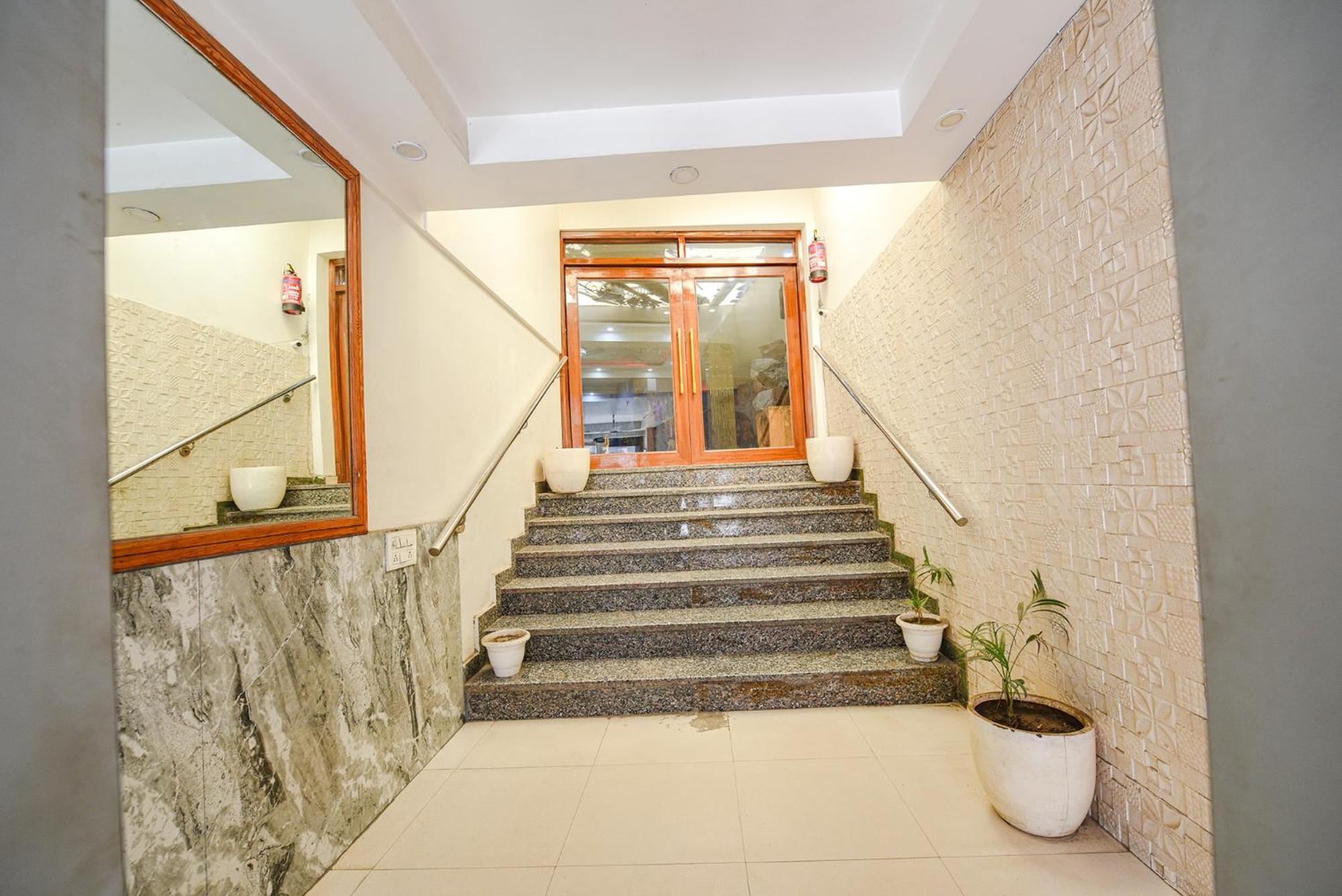 Fabhotel Aman Inn Near Igi Airport New Delhi Ngoại thất bức ảnh